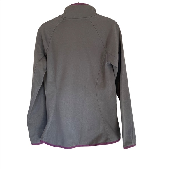 The North Face Softshell Fleece in Gray with Purple Detail - Picture 15 of 16